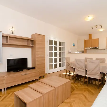 Elisa Apartment