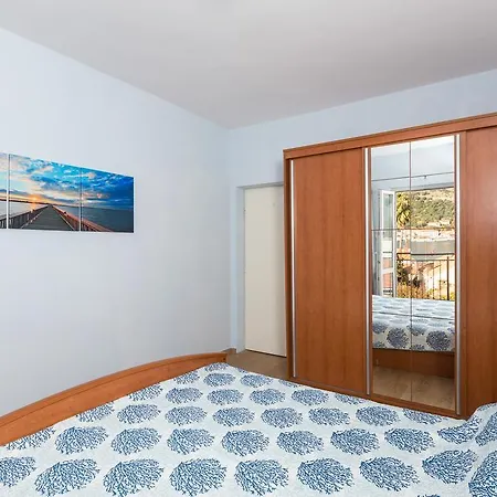 Elisa Apartman